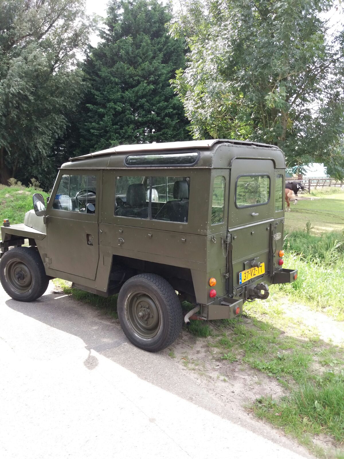 elegant acre walvis ron bolleboom land rover